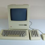 Macintosh 512K o5